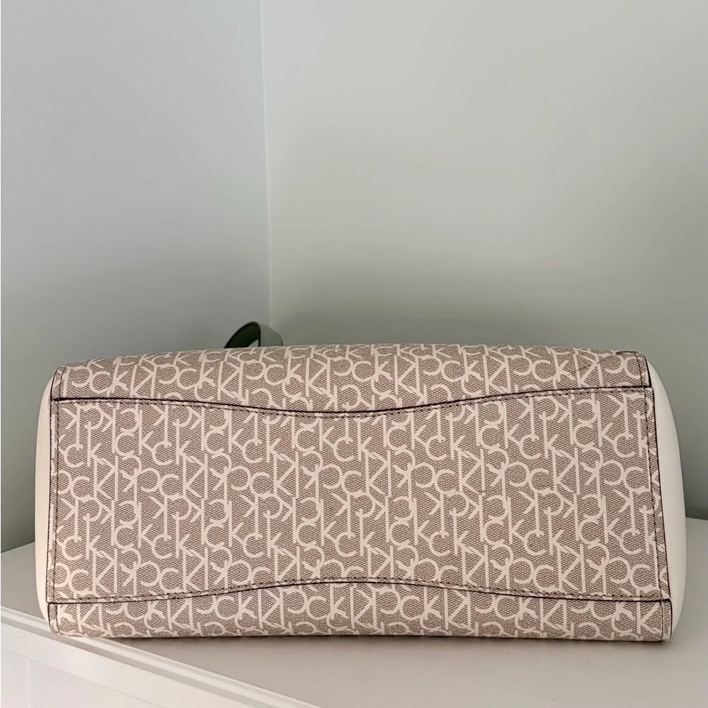 Calvin Klein bag - Picture 11 of 11